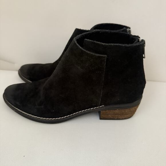 Very Volatile Aldworth Boots Casual Back Zip Ankle Bootie Black Suede Boho 8 - Picture 3 of 8